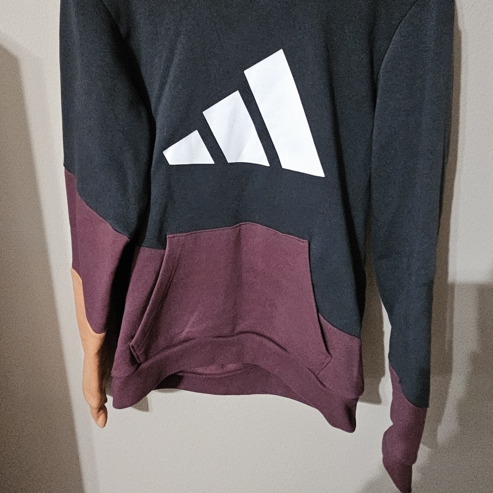 Adidas Men's Black and Burgundy Crewneck Sweater